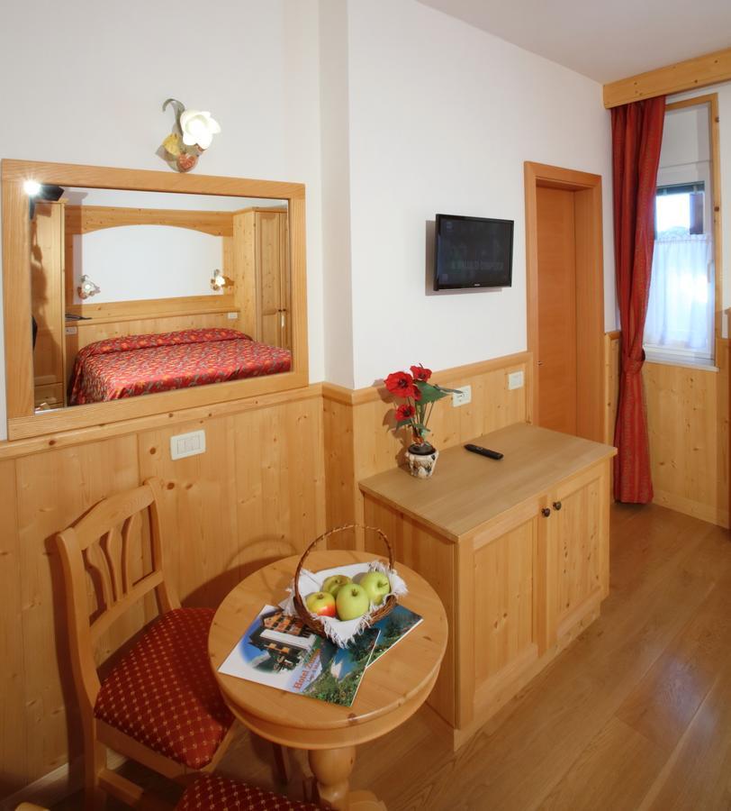 Hotel Zurigo Molveno Kültér fotó