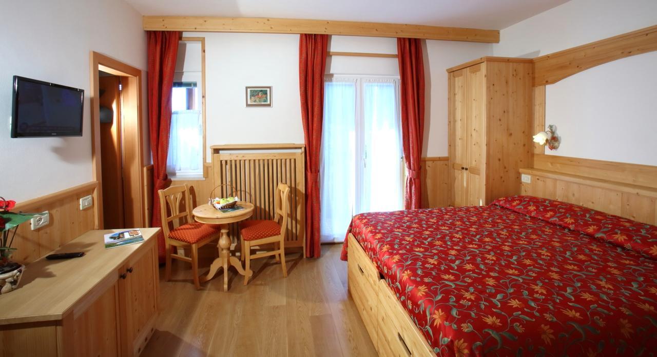 Hotel Zurigo Molveno Kültér fotó