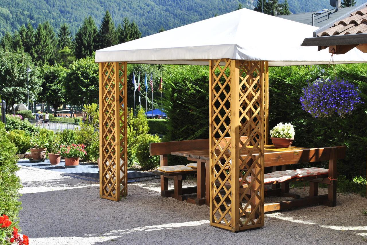 Hotel Zurigo Molveno Kültér fotó
