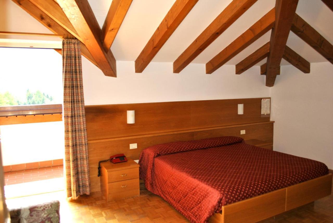 Hotel Zurigo Molveno Kültér fotó